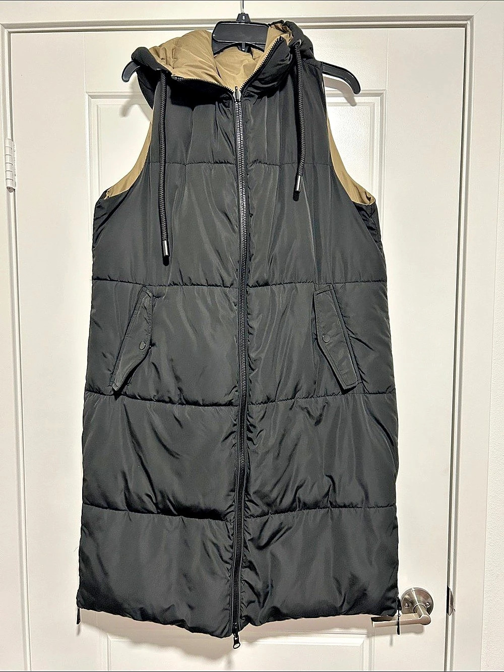 Zara Hooded Puffer long Vest in Black & Brown Reversible Size XL Like New